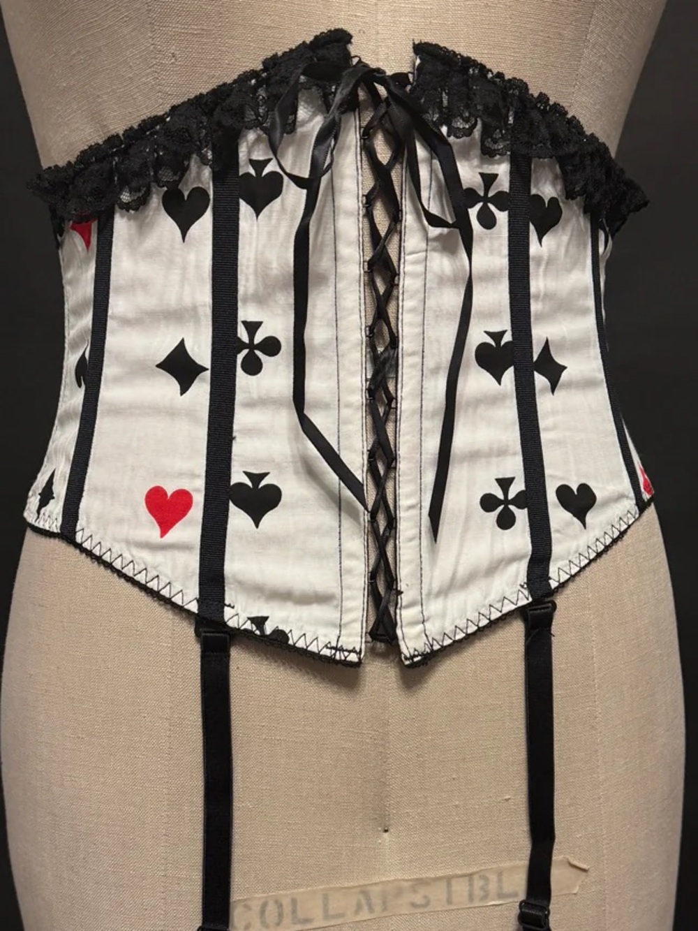 Heavy Red Alice Card Suits Waist Cincher Hearts, Spades, Diamonds - Picture 12 of 13